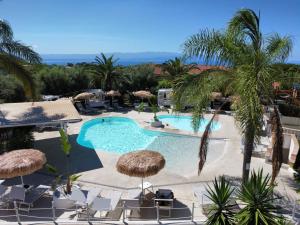 Costa Real - Garden Retreat with Private beach, Pet Friendly