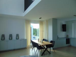 Nadmorski apartament przy plaży dwupoziomowy , 73 metry, przy plaży