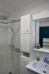 Appartements Apartment with a stunning 180 view & private garden 4 guests baby : photos des chambres