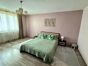 Central Modern Two Bedroom Apartment