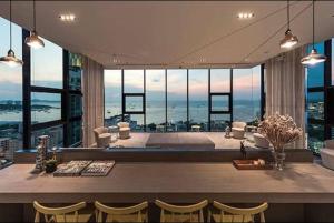 芭提雅The Base单卧室套房超大无边泳池 海滩300米 周边商场夜市