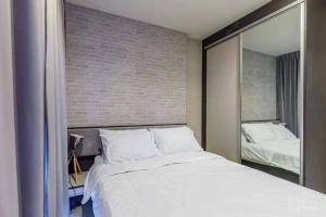 芭提雅The Base单卧室套房超大无边泳池 海滩300米 周边商场夜市