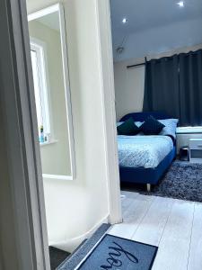 Cosy private flat in London, Contractors Free Parking on premise