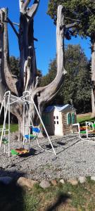 Cabaña con piscina climatizada y vista al lago
