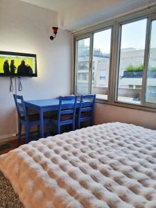 Esprit Vintage avec Piscine, proche du métro