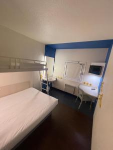 Hotels Unisotel Colmar Ex Hotel F1 : photos des chambres
