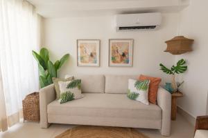 The beach, my happy place- One bedroom Apartment