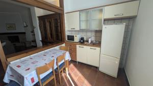 Crespi Apartments Six