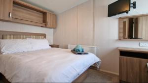 Betty by the Bay, Pagham Caravan Stay