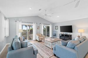 Dolphin Cove by Coastline Vacation Rentals