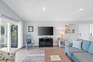 Dolphin Cove by Coastline Vacation Rentals