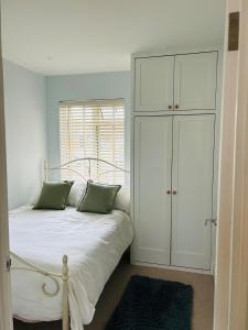 Salisbury Getaway with Garden