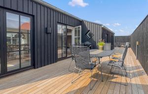 3 Bedroom Lovely Home In Løkken