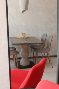 Lake Chill Sosnówka panorama na góry i zalew