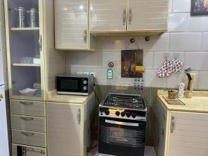 شقة واسعة ثلاث غرف نوم ودخول ذاتي