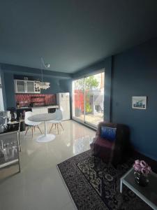 Depto con terraza propia y parrilla