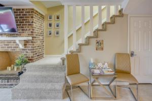 Charming Myrtle Beach Townhome Walk to Beach