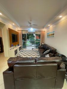 Apto Guaruja 3 minutos da praia