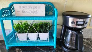 Private Lazy River Pool, 4-bed house, & dock