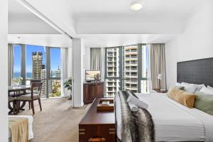 Spa Suite at Legends Surfers Paradise - Q Stay