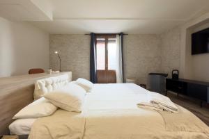 Boutique Design Apartments & Studios