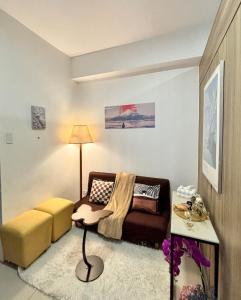 Your Skyline Hideaway