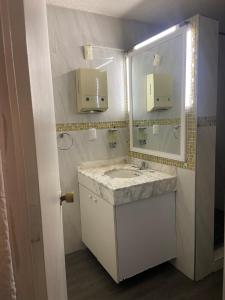 Nice studio for 1 person near Metro Barranca