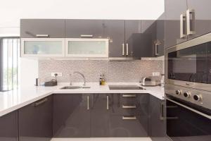 Modern 3 Bedroom Villa Jaccuzi