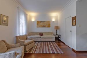 Sobrado top 300m2 house in Jardins 3 suites