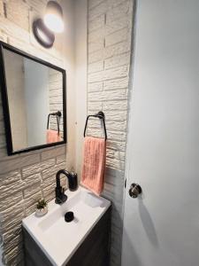 Cozy & Modern Condo In the Heart of San Salvador