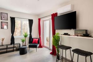 Appartements Beige Hospitalite - Ruby - Love Room - Netflix : photos des chambres