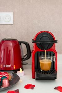 Beige Hospitalité - Ruby - Love Room - Netflix