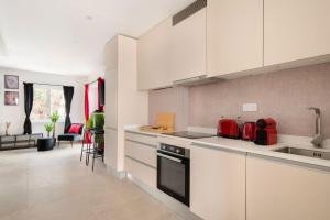 Appartements Beige Hospitalite - Ruby - Love Room - Netflix : photos des chambres