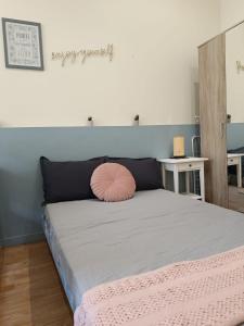 Appartements Stella Studio cosy proche tram - Parking : photos des chambres