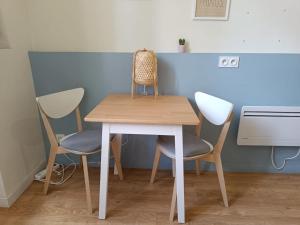 Appartements Stella Studio cosy proche tram - Parking : photos des chambres