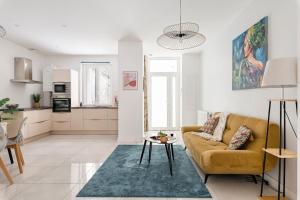 Appartements Beige hospitalite - Capucine - Floral charmant chaleureux wifi Netflix : photos des chambres