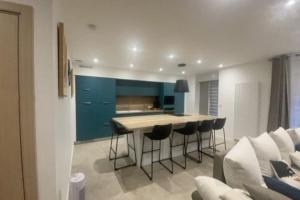 Appartements Beige Hospitalite - Totem Netflix et wifi gratuit : photos des chambres