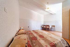 Apartments by the sea Ubli, Lastovo - 24676