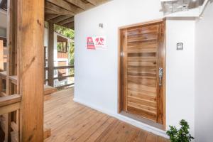 Snowbird Family Friendly Ready Stay in West End