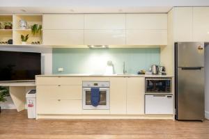 Scarborough Pearl Apartment