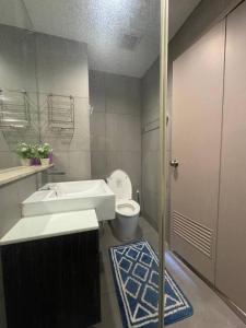 Luxury Riverside condo