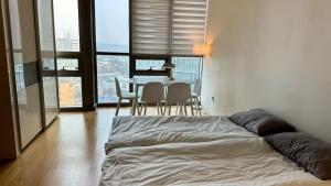 MODERN Luxury Skyscraper in the HEART OF SEOUL