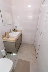 Suíte 02 - Zona Sul prox UMC, Patio Vinhedos e Uberlandia Shopping