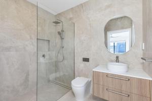 14 Abbott Street - House