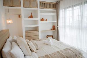 Villa Dawnhaven - 3BR Modern Enclosed Berawa Villa 4min to Beach