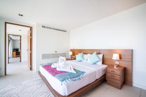 Kamala Beach Front Sea View 6 Bedroom Villa