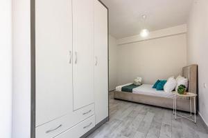 House of Stones 8, Cozy 1BR w Parking