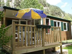 Campings Mobil-home confortable avec terrasse pour 4 personnes a Meyrueis - API-1-52-181 : photos des chambres