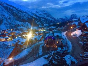 2 pièces cabine, 6 pers, avec parking et balcon à Valloire - FR-1-263-167