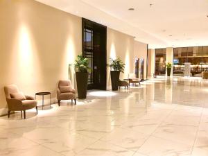 Dpto Amplio y Moderno, frente al Mar, con Cochera